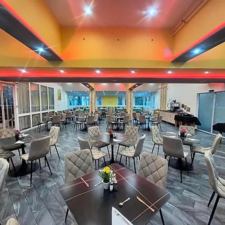 Korona Hotel 3*