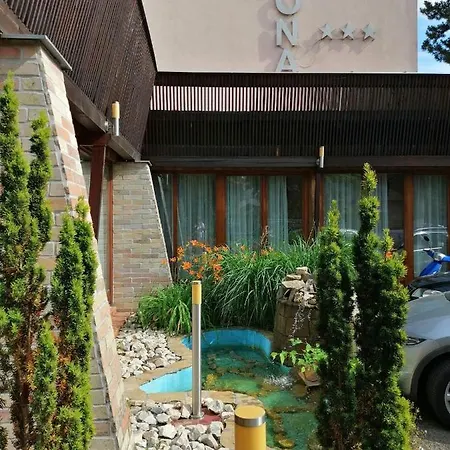 מלון Korona 3*