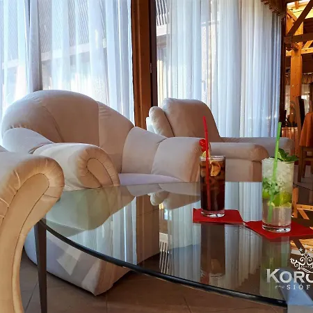 Отель Korona Шиофок